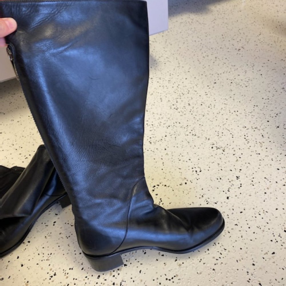 Boots - Picture 3 of 3